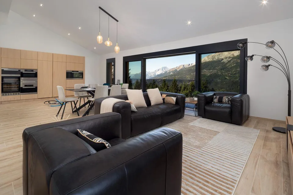 Chalet di prestigio in costruzione a Crans-Montana