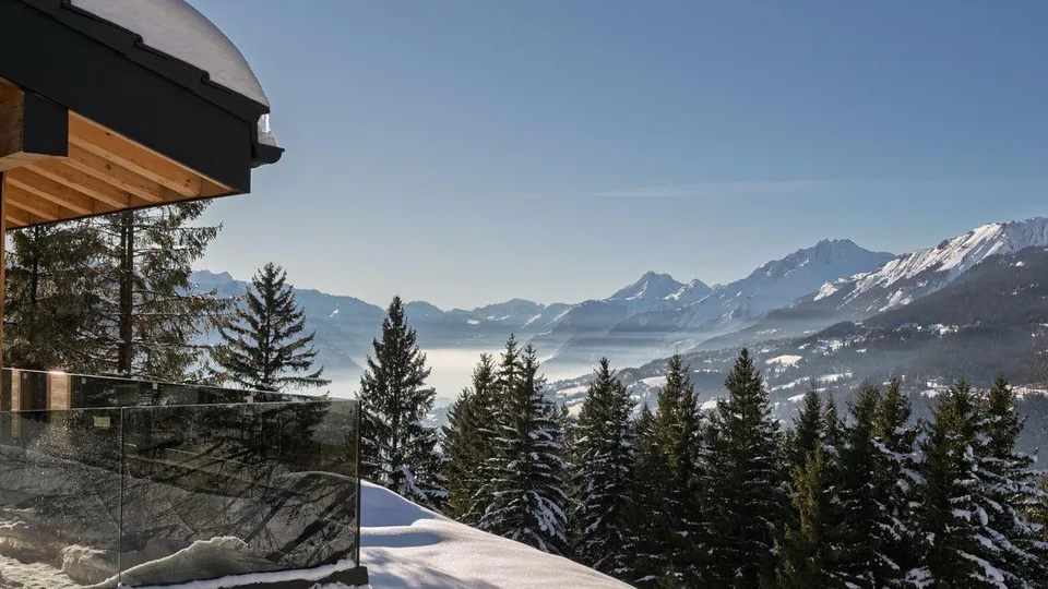 Chalet de prestige en cours de construction à Crans-Montana – photo 11 sur 12