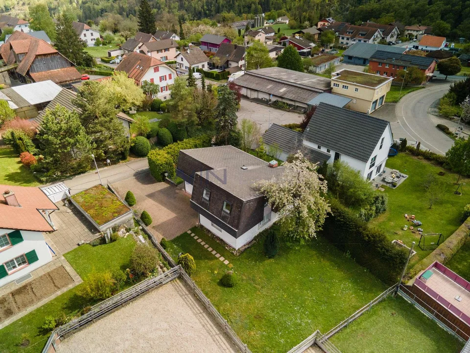 Maison familiale de 1970 avec potentiel de développement – photo 10 sur 14