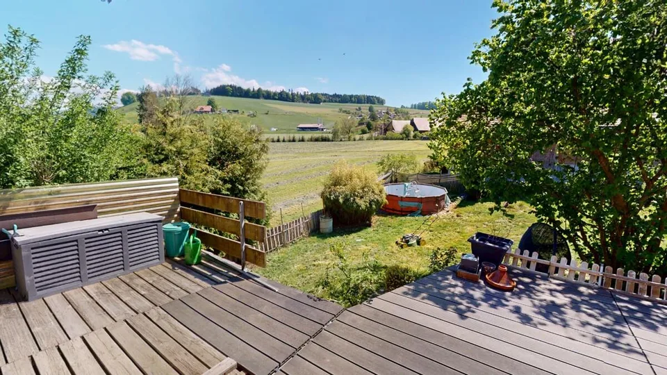 Casa indipendente con una bella vista sulla campagna