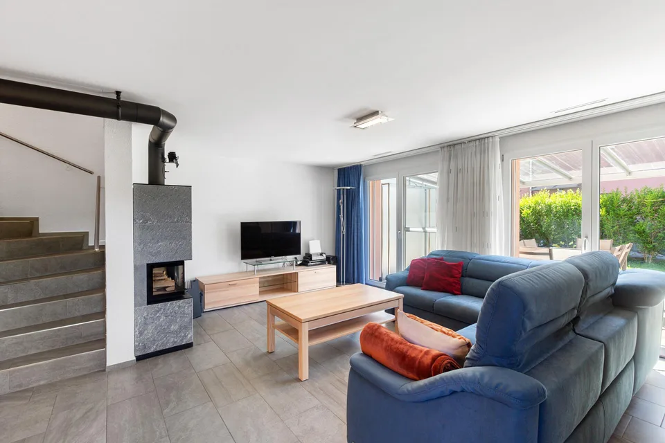 Vivere con vista panoramica: Casa angolare di 5,5 locali curata con due terrazze