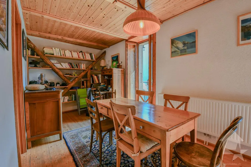 Rare sur le marché : un triplex de charme au cœur des Alpes.