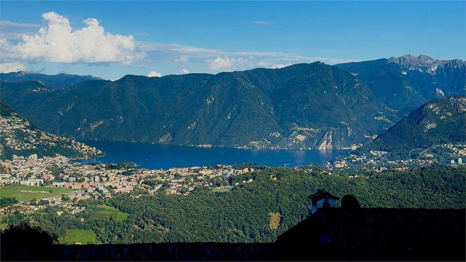 Casa Bijoux con vista aperta su lago e montagne