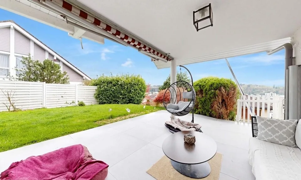 Einfamilienhaus mit Panoramaaussicht und Gartenparadies in Ebikon