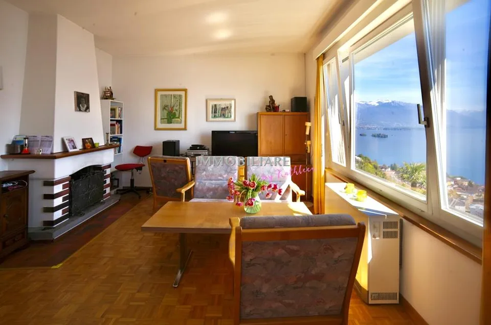 Ferienhaus mit fantastischem, unverbaubarem Seeblick, Garten + Garage
