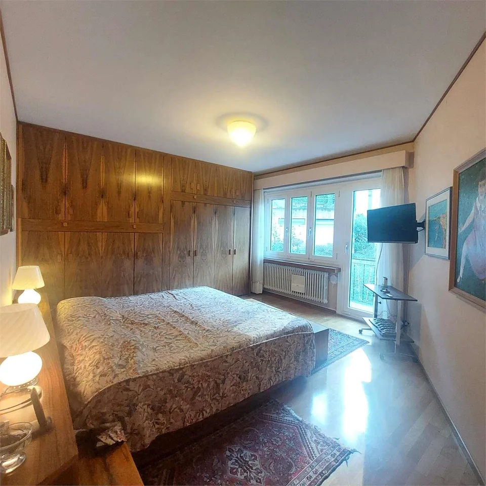 Montagnola, noble Villa mit 7.5 Zimmern und Baugrundstück