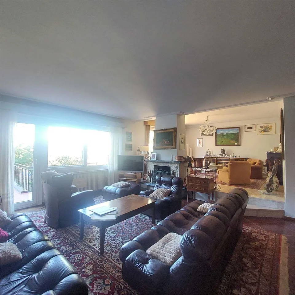 Montagnola, noble Villa mit 7.5 Zimmern und Baugrundstück