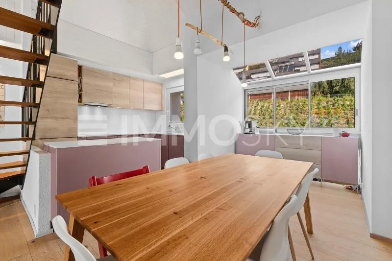Charmant attique en duplex - Quartier prisé de Gravelone!