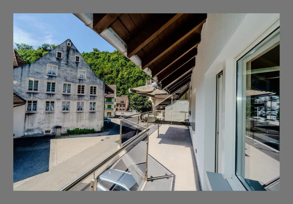 Moderne 4.5-Zimmer-Maisonettwohnung in Hölstein zu vermieten