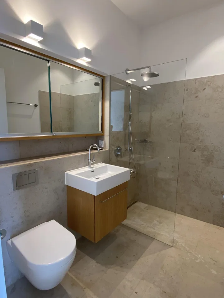Appartamento in attico esclusivo con vista panoramica su Altstetten