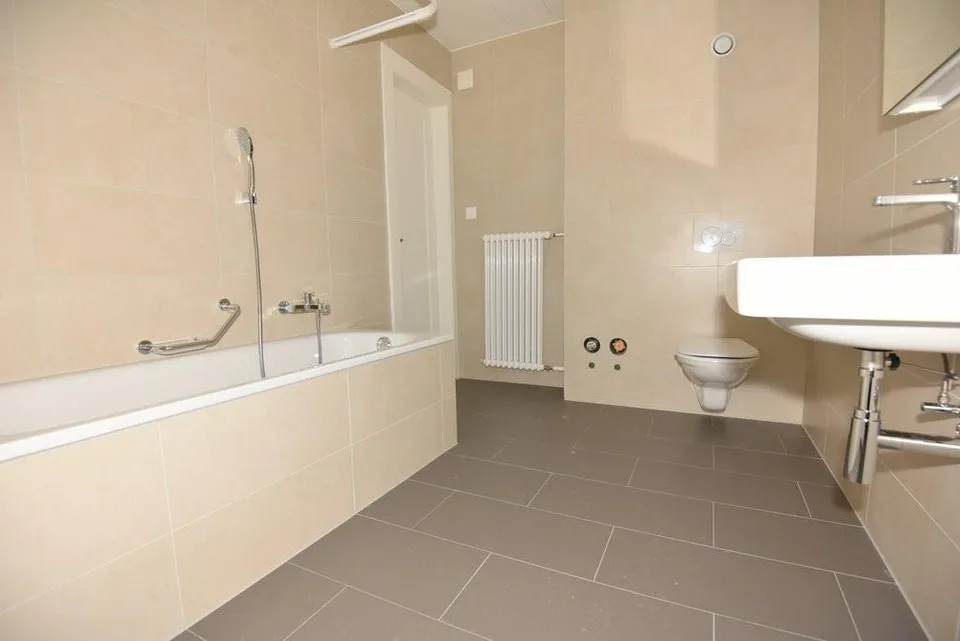 Prachtvolle 6-Zimmer-Wohnung mit Charme und Seeblick