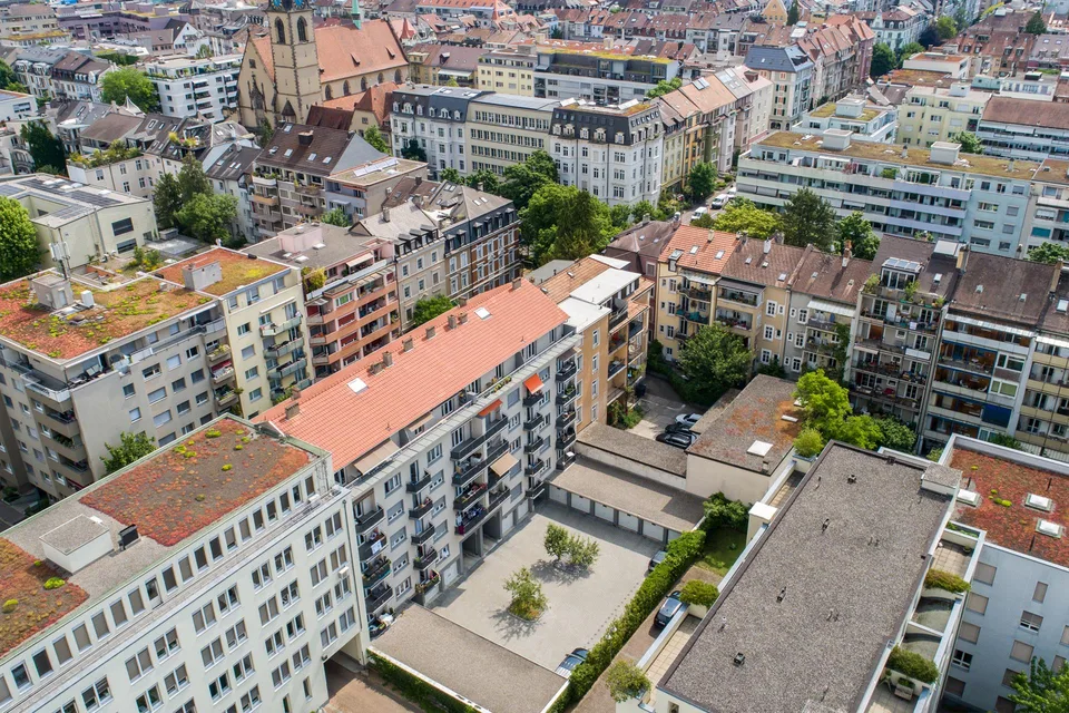 Vita urbana a Gundeli: Appartamento 1 stanza luminoso con ottima connessione!