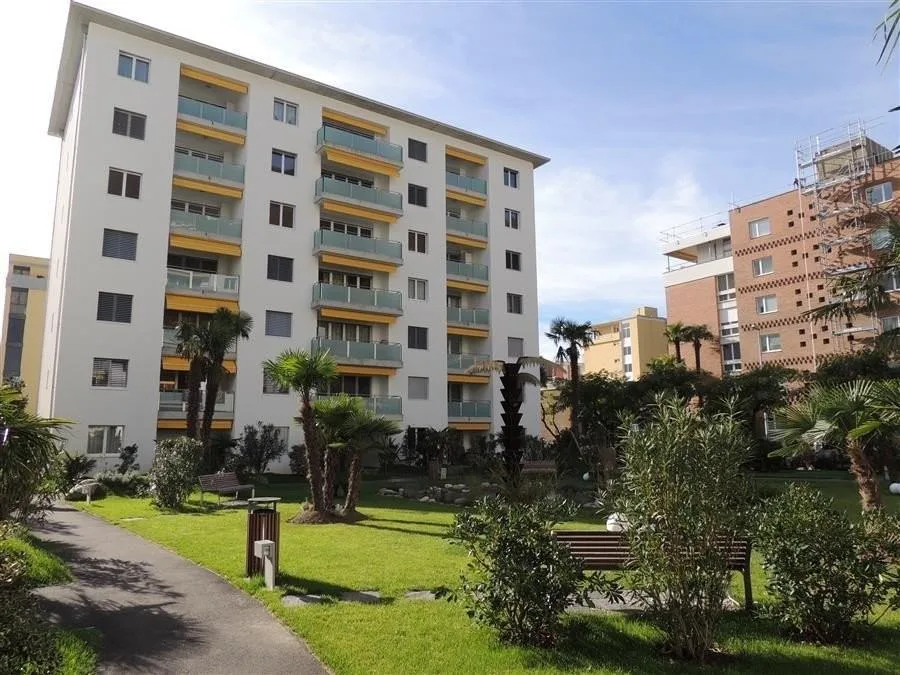Ampio e luminoso 3.5 locali immerso nel verde a Locarno