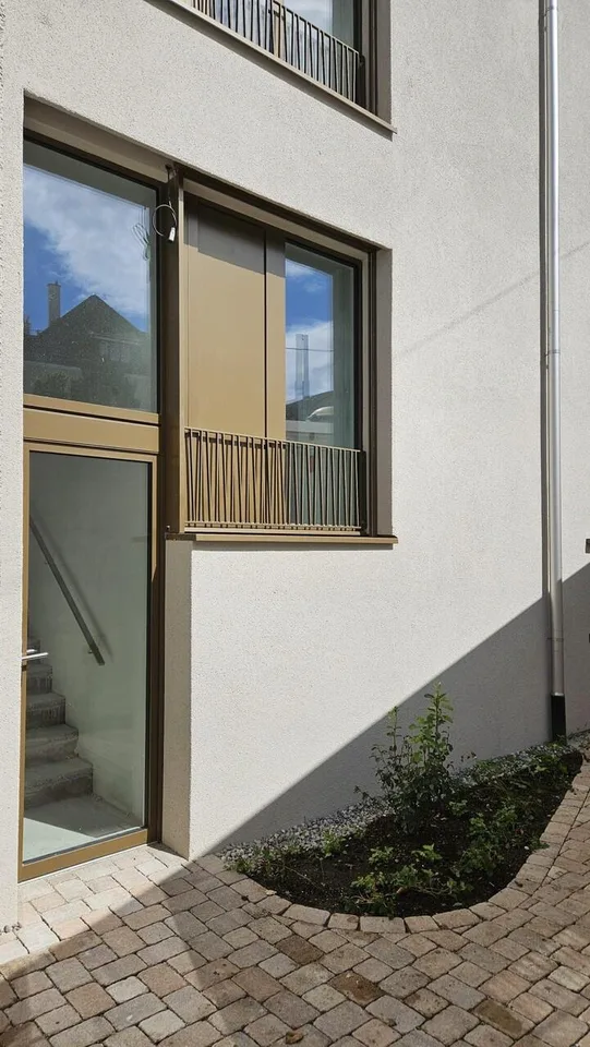 W03 - Appartement de jardin moderne 5.5 pièces, à côté de la station de tram Riehen
