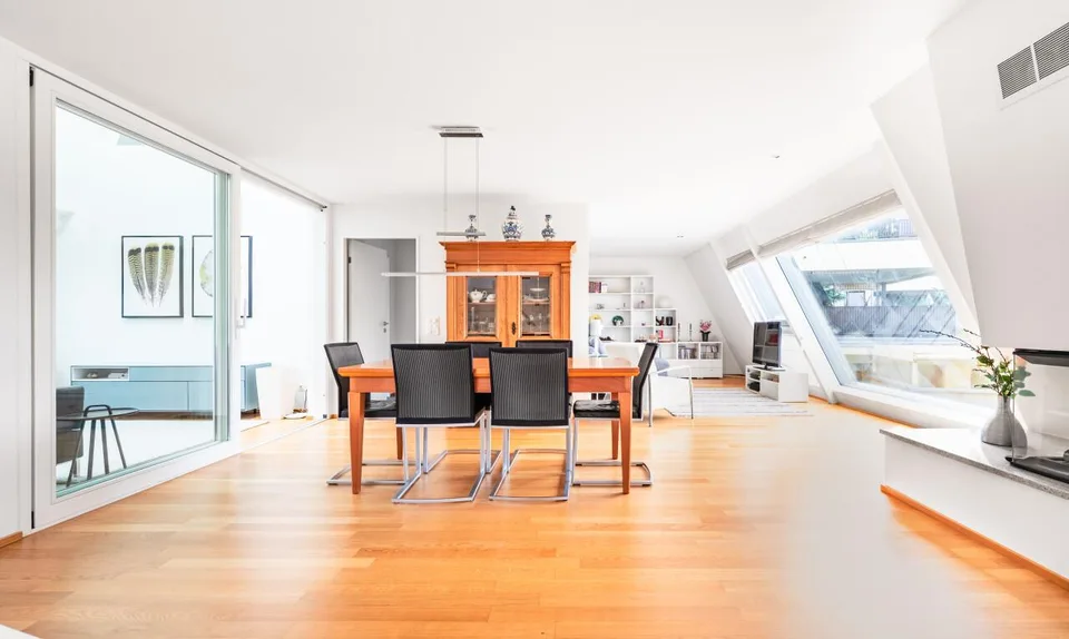 Maisonette unica in attico con appartamento e terrazza sul tetto