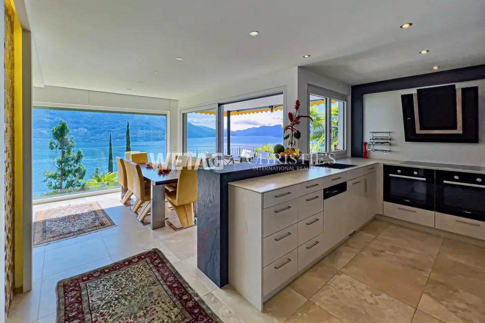 Villa avec résidence secondaire de style méditerranéen avec vue panoramique sur le lac Majeur à Brissago à vendre – photo 8 sur 13