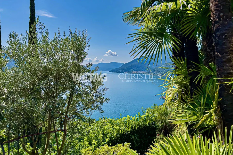 Villa avec résidence secondaire de style méditerranéen avec vue panoramique sur le lac Majeur à Brissago à vendre – photo 12 sur 13