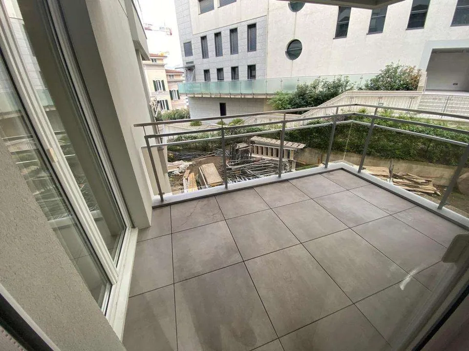 Komfortable Wohnung im Zentrum von Paradiso – Foto 6 von 7