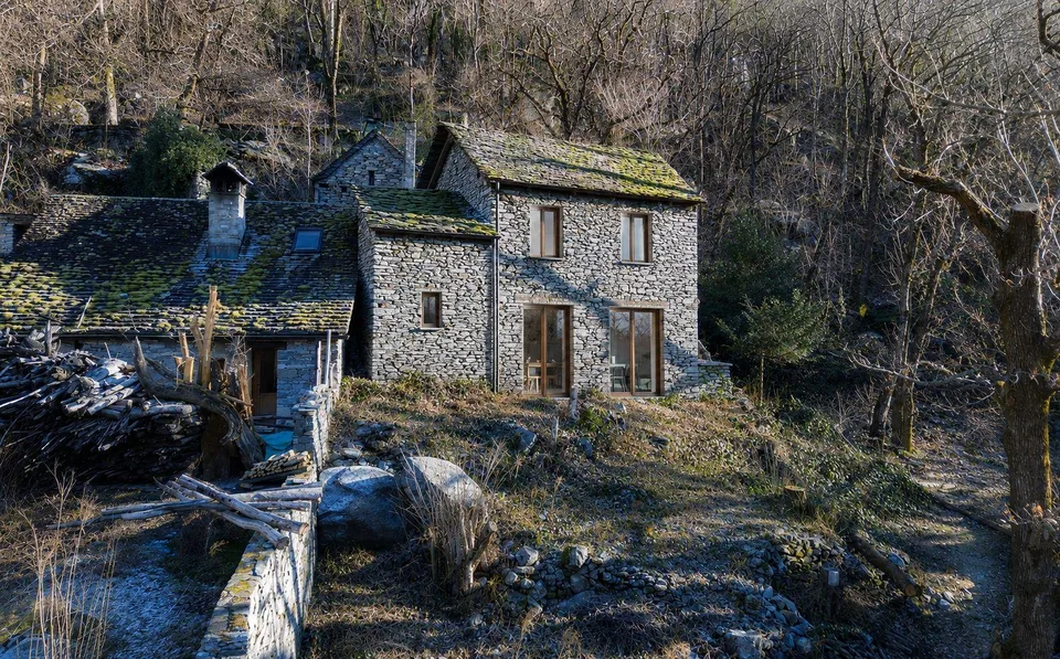 Rustico Ticinese con Vista sulla Valle Maggia – Un Rifugio Autentic...