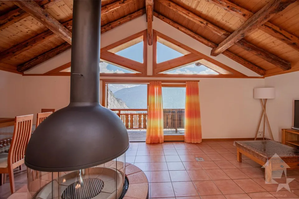Opportunità rara - chalet con studio in residenza secondaria!