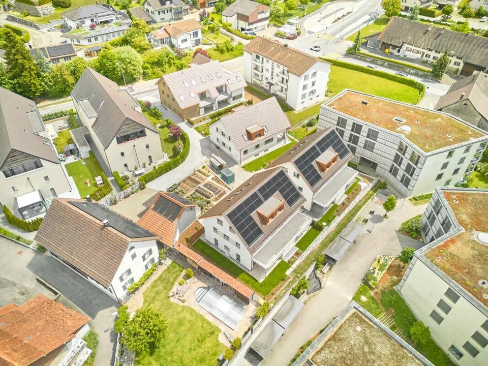 Appartamento di 4 1/2 locali in mansarda con balcone e soffitta