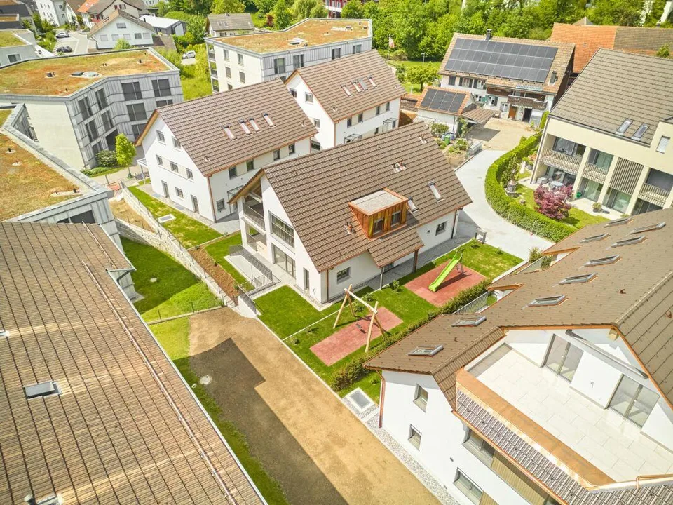Appartamento di 4 1/2 locali in mansarda con balcone e soffitta