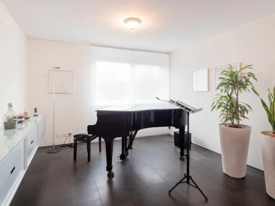 4.5 Z' Maisonette Wohnung mit Traumgarten, interner Liftverbindung ...