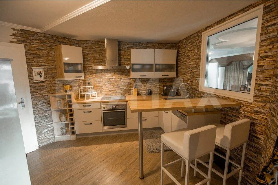 Grosses Generationenhaus mit Weitsicht, Wohnung und Ausbaureserve – Foto 10 von 13