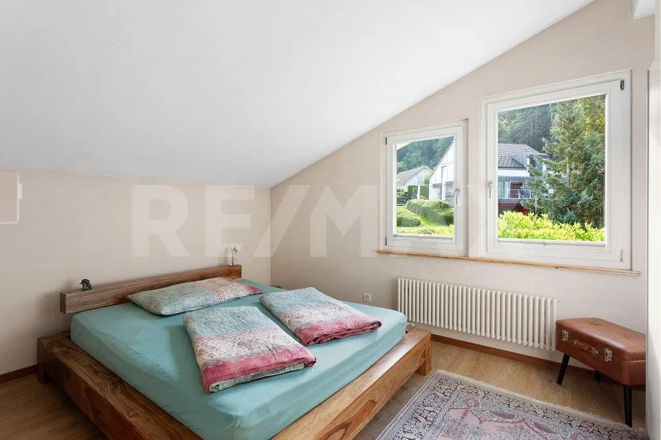 Grosses Generationenhaus mit Weitsicht, Wohnung und Ausbaureserve – Foto 12 von 13