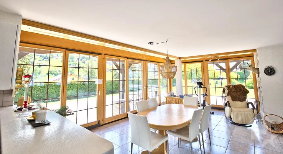 Chalet con 2 appartamenti su un grande lotto, posizione eccezionale! – foto 17 di 30