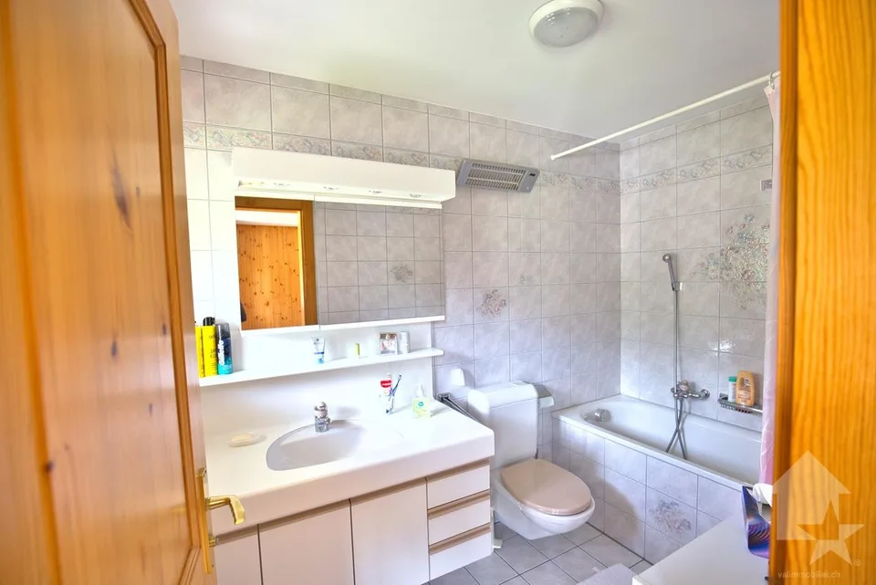 Chalet con 2 appartamenti su un grande lotto, posizione eccezionale! – foto 24 di 30