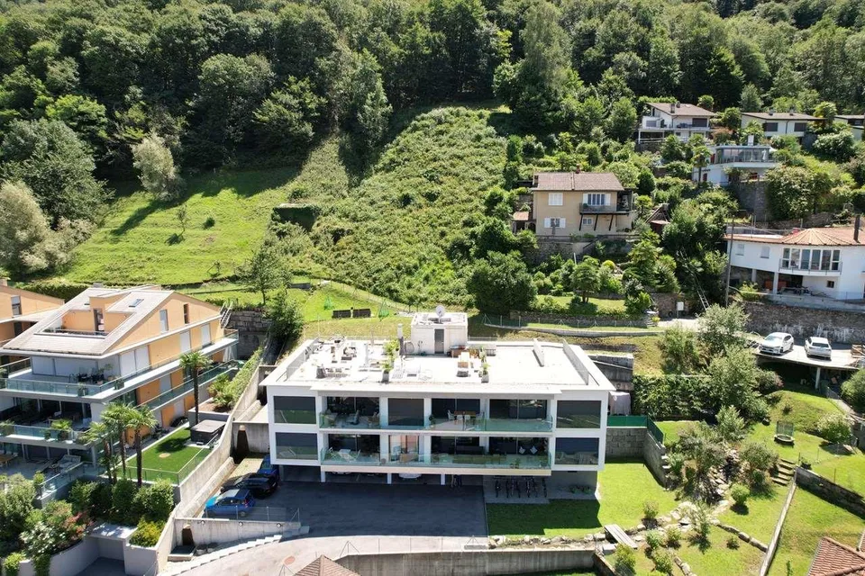 PIAZZOGNA - Neuwertige 3,5-Zimmer-Wohnung mit Garten und Seeblick – Foto 10 von 13