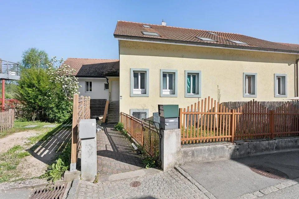 Ampio appartamento di 5,5 locali con terrazza di 60 m2 a Lucens – foto 6 di 8