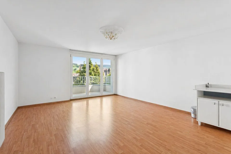 Ampio appartamento di 5,5 locali con terrazza di 60 m2 a Lucens