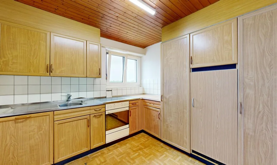 4-Zimmerwohnung im obersten Stock mit Balkon und Cheminée – Foto 9 von 18