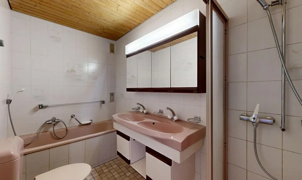 4-Zimmerwohnung im obersten Stock mit Balkon und Cheminée – Foto 10 von 18