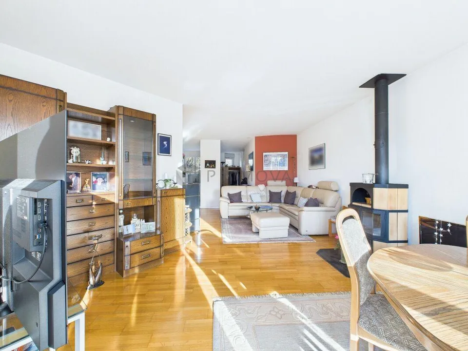 Charmante 4.5 Zimmer Dachwohnung an erstklassiger Lage in Gümligen