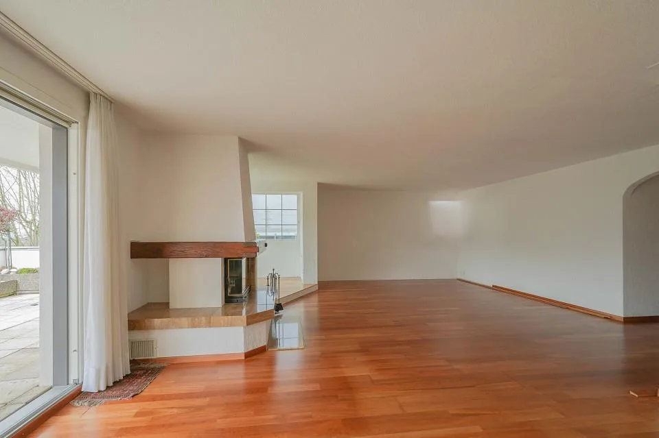 Grosszügige 5.5 Zimmer-Attikawohnung an sonniger, zentraler Lage