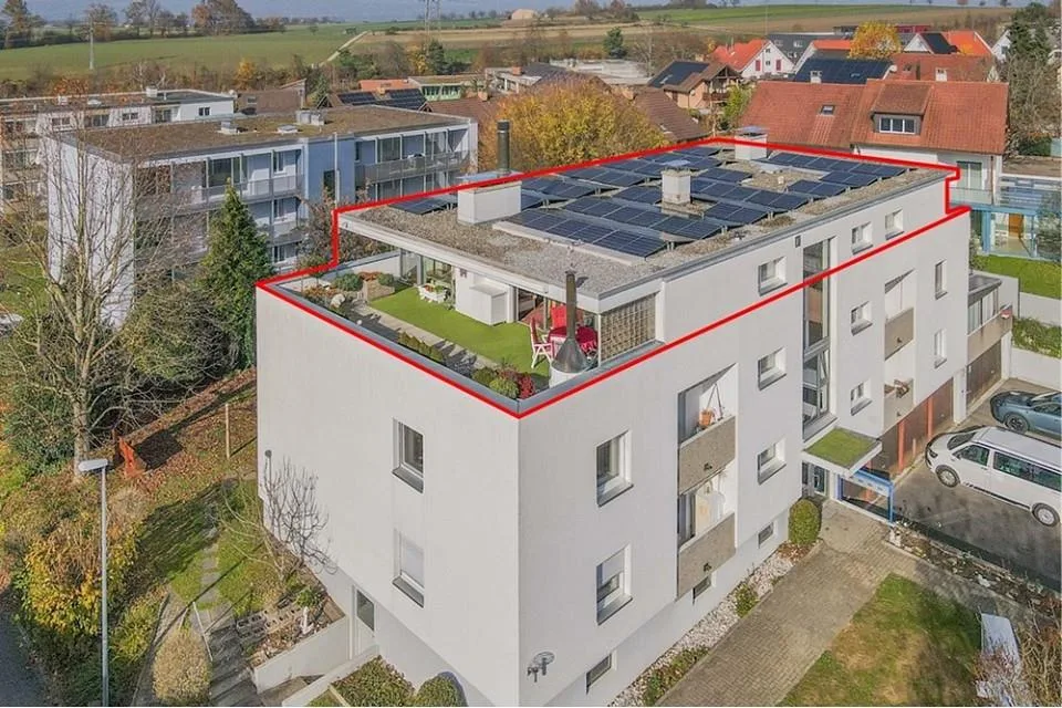 Grosszügige 5.5 Zimmer-Attikawohnung an sonniger, zentraler Lage