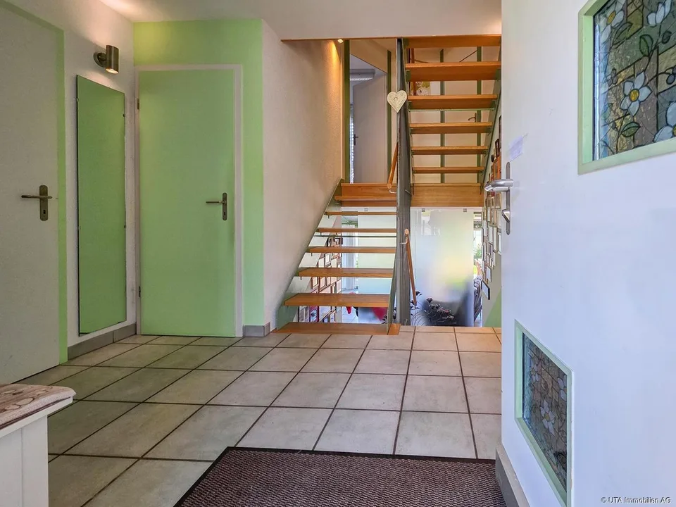 Casa unifamiliare - posizione privilegiata in collina con appartamento