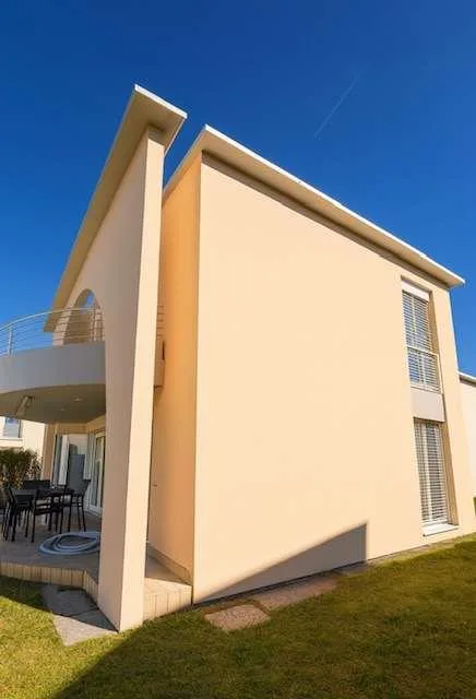 Elegante Villetta con giardino privato a pochi minuti da Lugano