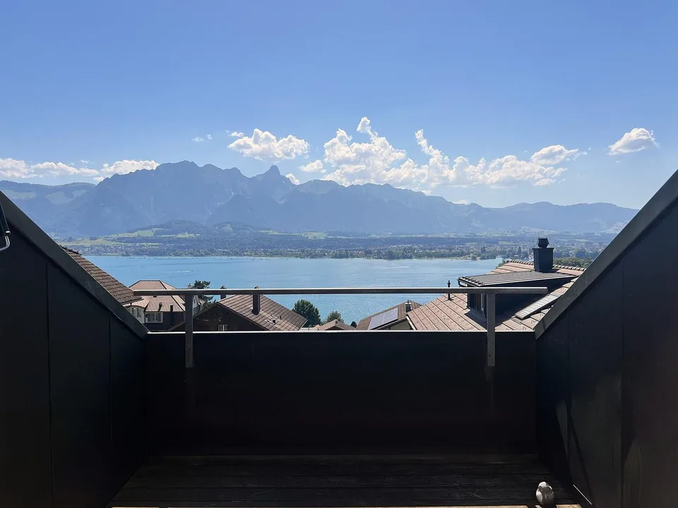 5.5 Zimmer-Doppeleinfamilienhaus in Hilterfingen