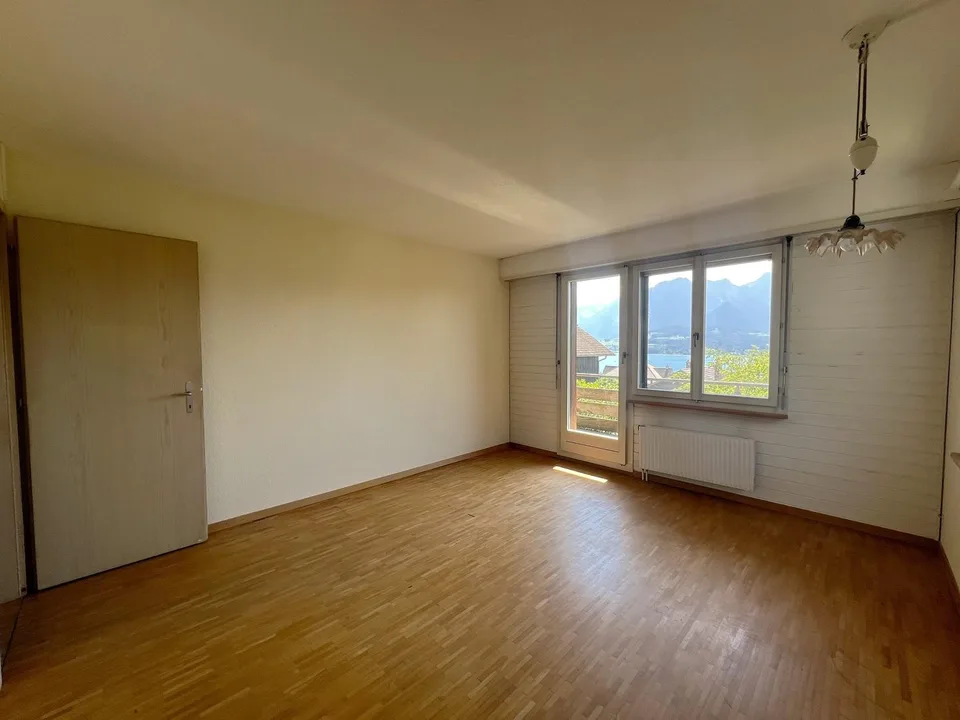 5.5 Zimmer-Doppeleinfamilienhaus in Hilterfingen – Foto 8 von 13