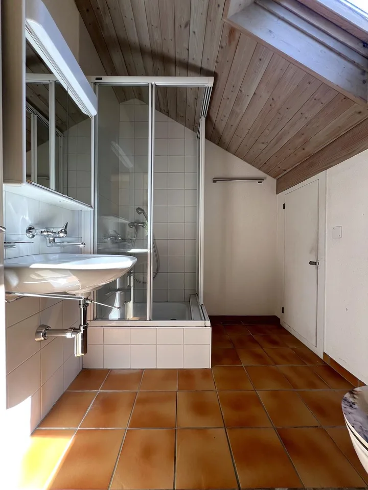 5.5 Zimmer-Doppeleinfamilienhaus in Hilterfingen – Foto 13 von 13