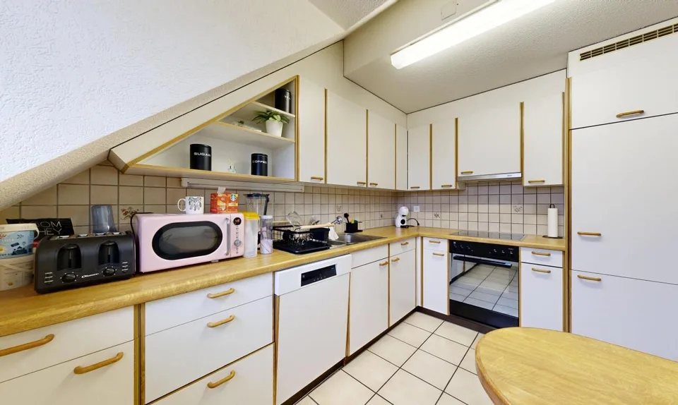 Charmante 3.5-Zimmerwohnung mit offener Galerie und Cheminée