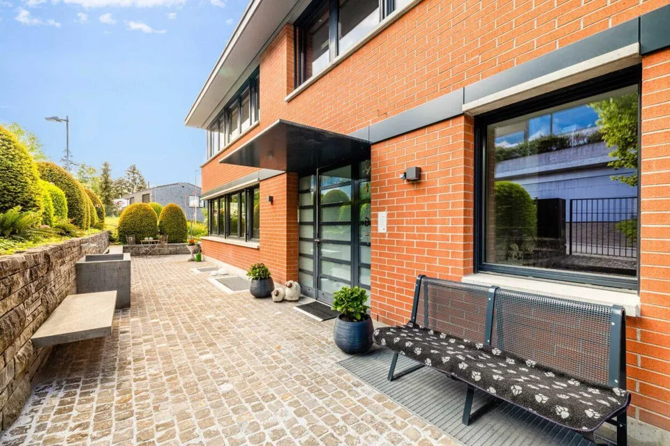 Abitare di lusso con vista lago: Casa unifamiliare spaziosa in posizione privilegiata