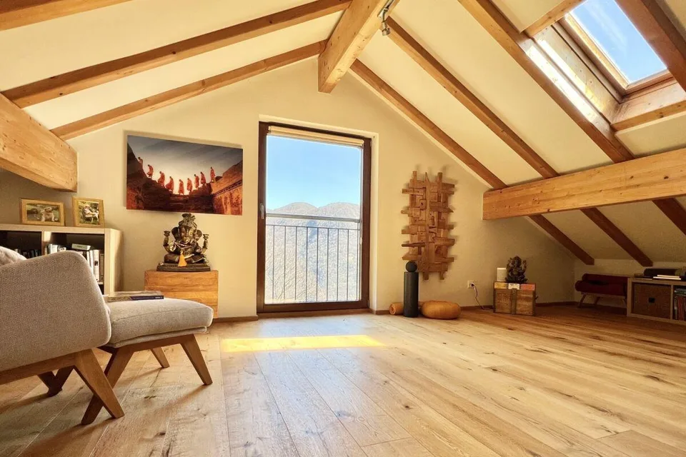 RESERVIERT !!! "Casa Felicità", ganzjährige Sonnenlage, schöner Garten, eigener Weinberg, 4 Parkplätze und moderner Lift – Foto 18 von 30