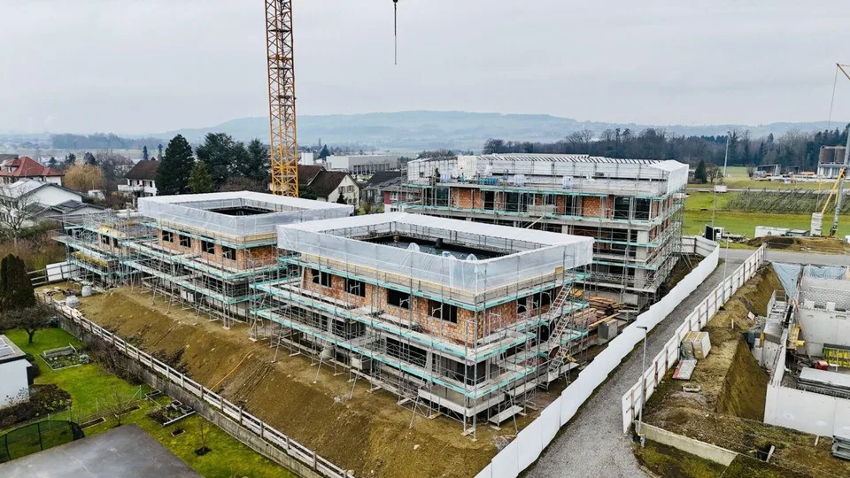 Familienwohnen mit Aussicht - grosszügiges 5.5-Zi. Doppel-Einfamilienhaus