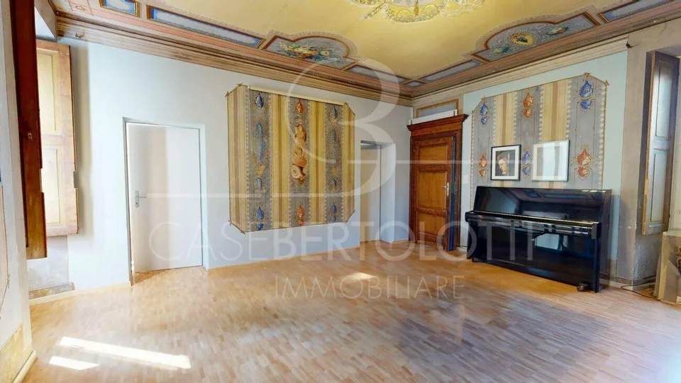Casa Azzura. A due passi dall'acqua. Ricca di storia. Piena di possibilità.