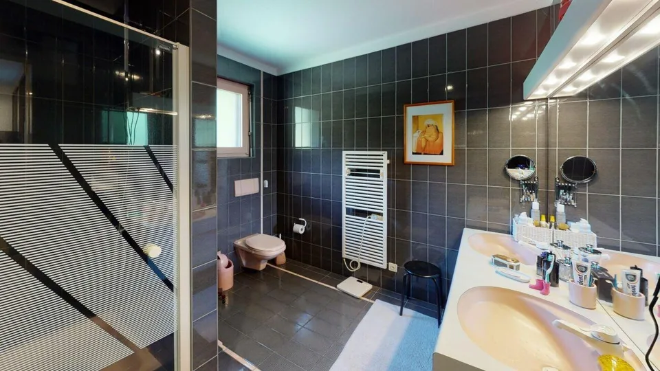 Lodrino - Villa di 7.5 locali con piscina – foto 9 di 13
